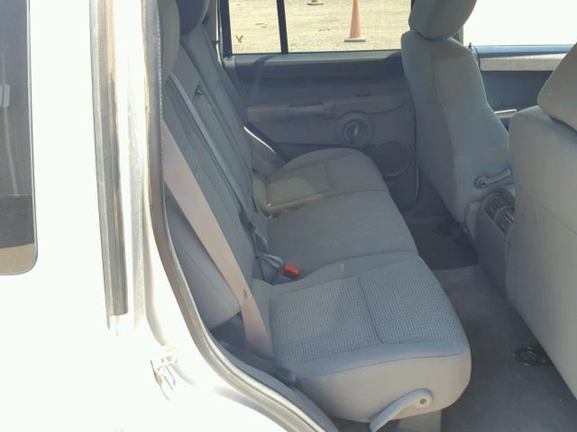 1J8HG48KX7C659653 - 2007 JEEP COMMANDER Gümüş foto 6