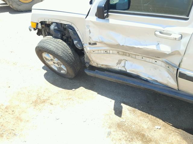 1J8HG48KX7C659653 - 2007 JEEP COMMANDER Gümüş foto 9