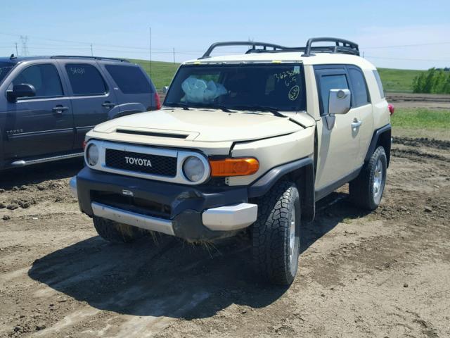 JTEBU11F38K046231 - 2008 TOYOTA FJ CRUISER TAN photo 2