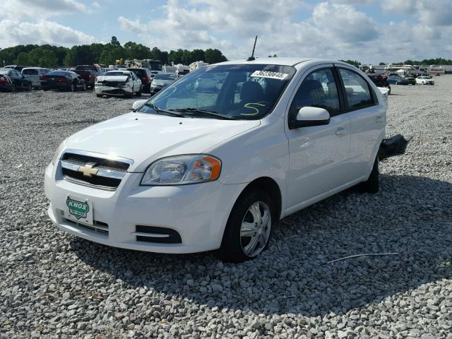 KL1TD5DE5BB185374 - 2011 CHEVROLET AVEO LS WHITE photo 2