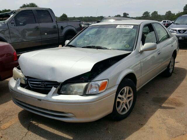 4T1BG22K2YU676383 - 2000 TOYOTA CAMRY CE SILVER photo 2