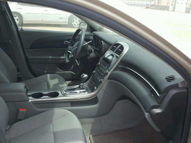 1G11B5SA2DF212105 - 2013 CHEVROLET MALIBU LS 金色 照片 5