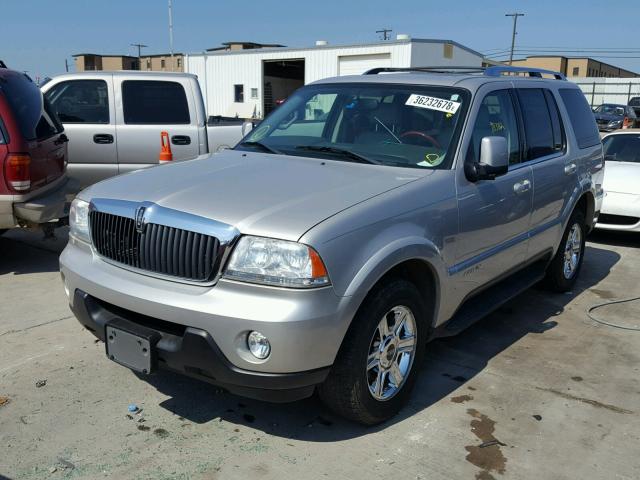 5LMEU68H14ZJ47333 - 2004 LINCOLN AVIATOR 银色 照片 2