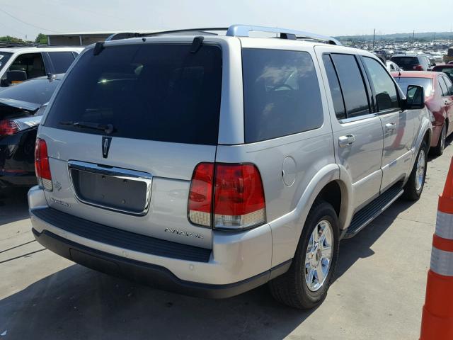 5LMEU68H14ZJ47333 - 2004 LINCOLN AVIATOR 银色 照片 4