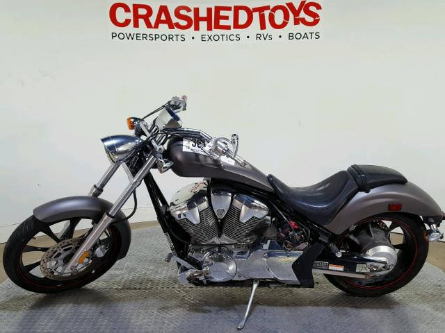 JH2SC6159AK001254 - 2010 HONDA VT1300 CX GRAY photo 5