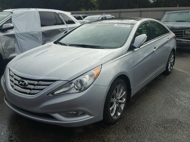 5NPEC4ABXDH593749 - 2013 HYUNDAI SONATA SE SILVER photo 2