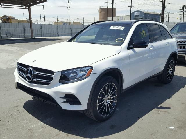 WDC0G4KB4JV039304 - 2018 MERCEDES-BENZ GLC 300 4M WHITE photo 2