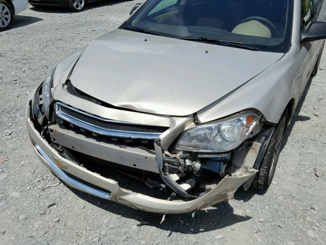 1G1ZB5E17BF276524 - 2011 CHEVROLET MALIBU LS GOLD photo 9