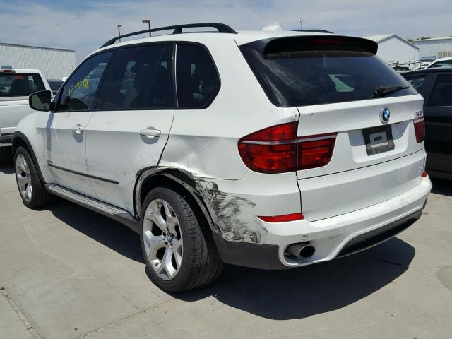5UXZV4C56CL746333 - 2012 BMW X5 XDRIVE3 WHITE photo 3
