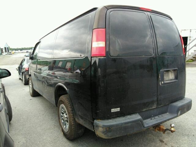 1GCUHAD48A1131654 - 2010 CHEVROLET EXPRESS G1 BLACK photo 3