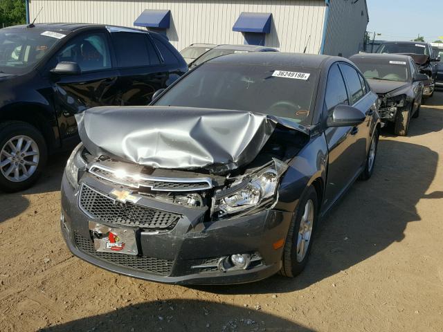 1G1PC5SB7D7185591 - 2013 CHEVROLET CRUZE LT GRAY photo 2