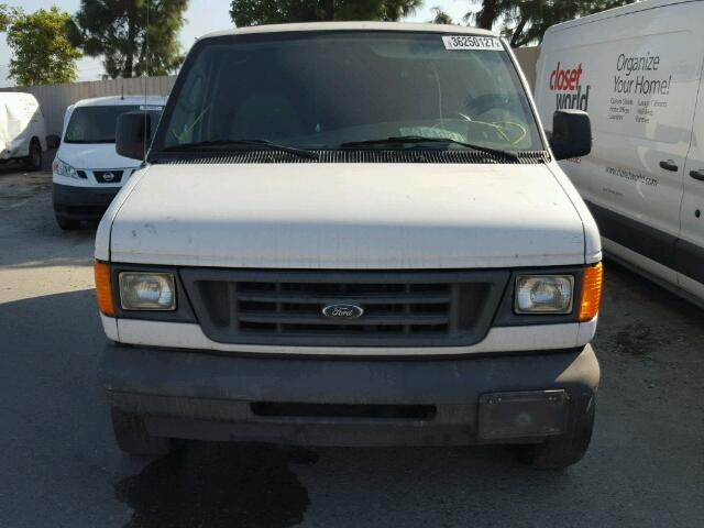 1FTPE24253HB24763 - 2003 FORD ECONOLINE WHITE photo 9