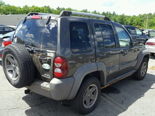 1J4GL38K86W197125 - 2006 JEEP LIBERTY RE GREEN photo 4