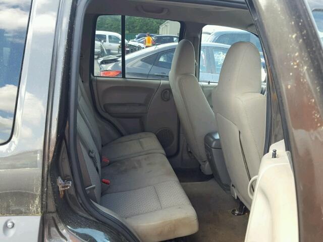 1J4GL38K86W197125 - 2006 JEEP LIBERTY RE GREEN photo 6