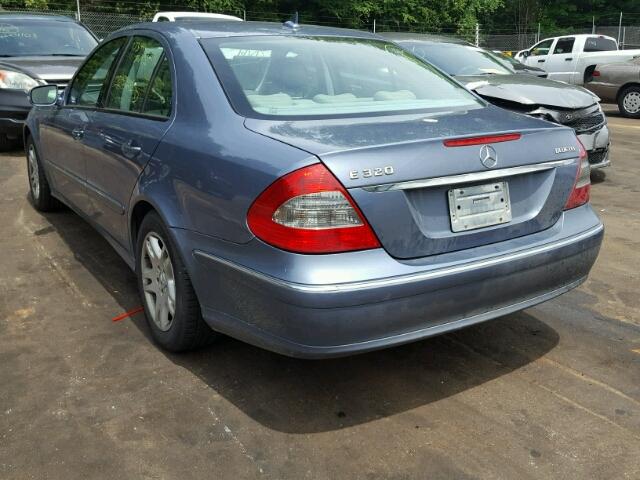 WDBUF22X17B076264 - 2007 MERCEDES-BENZ E 320 CDI BLUE photo 3