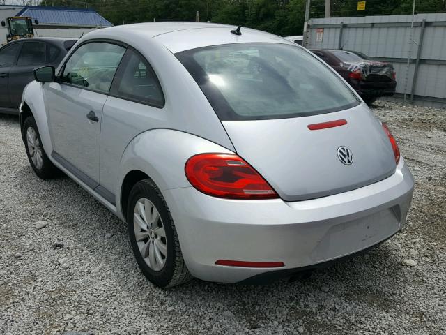 3VWFP7AT9EM623867 - 2014 VOLKSWAGEN BEETLE SILVER photo 3