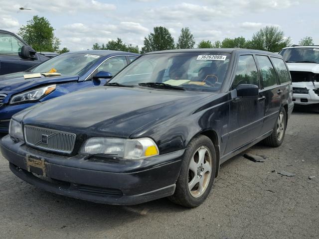 YV1LW5342W2377041 - 1998 VOLVO V70 T5 TUR BLACK photo 2