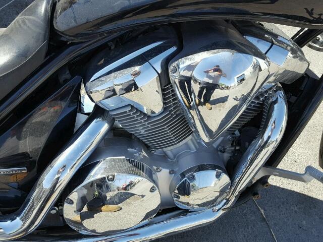 JH2SC6708AK000026 - 2010 HONDA VT1300 CS 黑色 照片 7