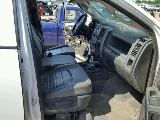 3C6TR5HT8DG544754 - 2013 RAM 2500 ST WHITE photo 5