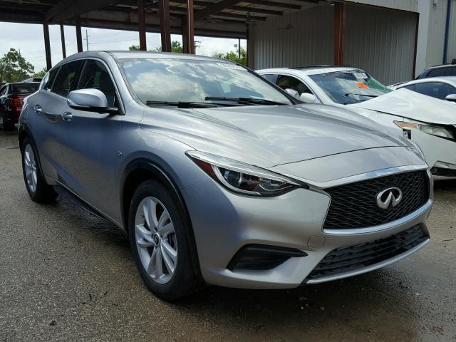 SJKCH5CPXJA046861 - 2018 INFINITI QX30 BASE SILVER photo 1