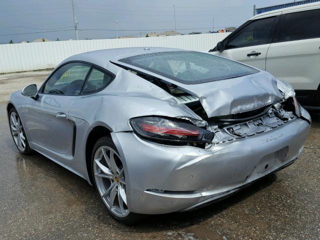 WP0AA2A87HS270117 - 2017 PORSCHE CAYMAN SILVER photo 3