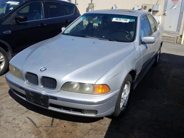 WBADM6341YGU06019 - 2000 BMW 528 I AUTO SILVER photo 2