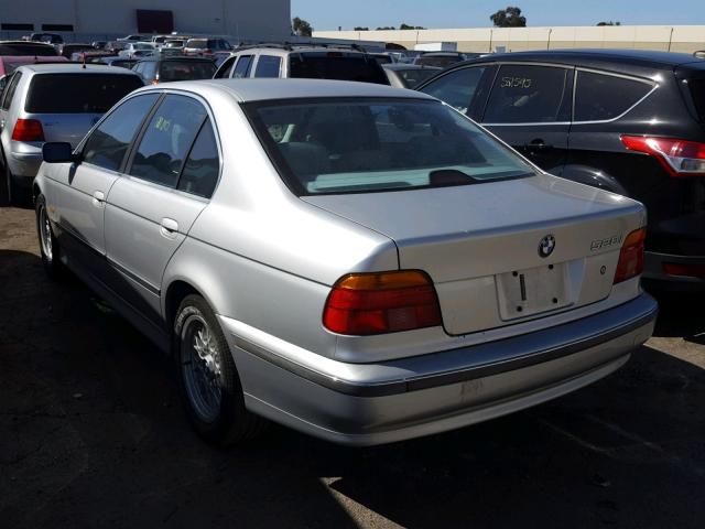 WBADM6341YGU06019 - 2000 BMW 528 I AUTO SILVER photo 3