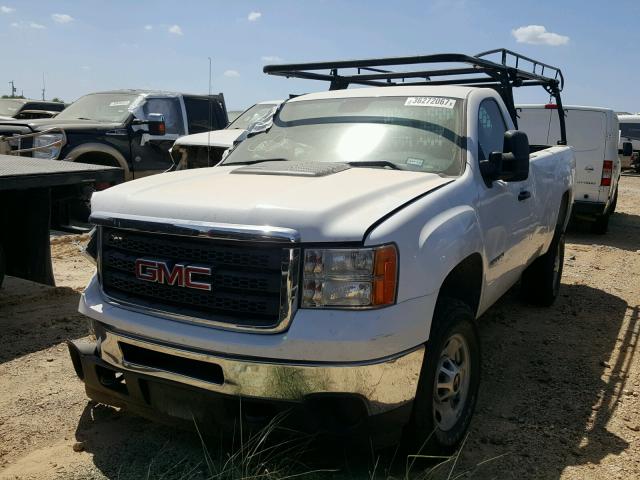 1GT01ZCGXEF132973 - 2014 GMC SIERRA C25 WHITE photo 2