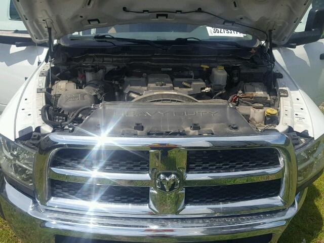 3C7WRNEL1FG505861 - 2015 RAM 5500 WHITE photo 7