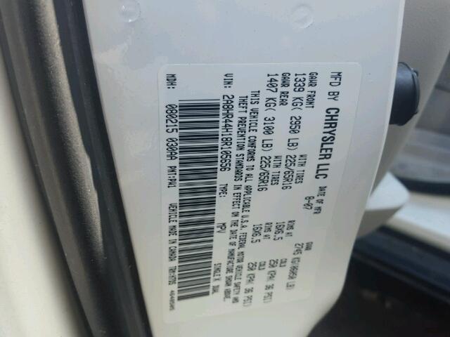 2A8HR44H18R105656 - 2008 CHRYSLER TOWN & COU WHITE photo 10