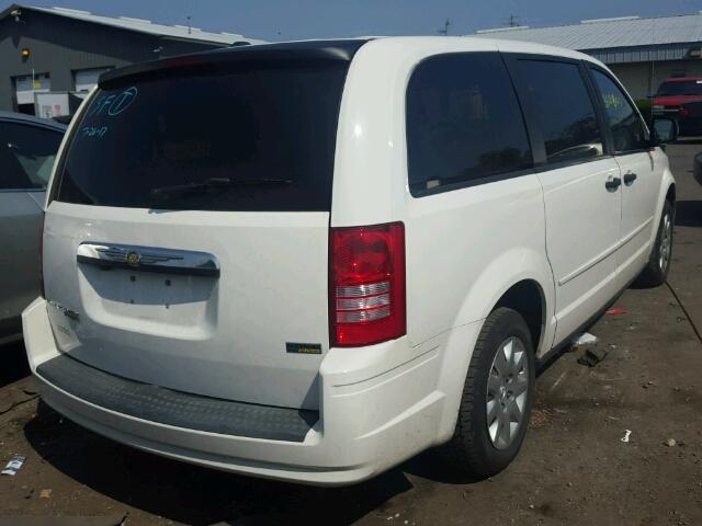 2A8HR44H18R105656 - 2008 CHRYSLER TOWN & COU WHITE photo 4