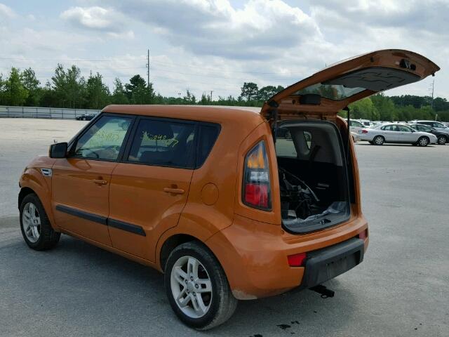 KNDJT2A22B7280831 - 2011 KIA SOUL ORANGE photo 3