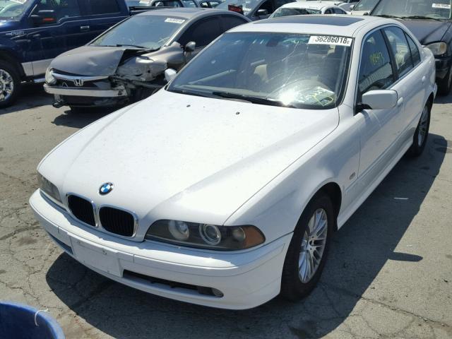 WBADT63451CF14338 - 2001 BMW 530 I AUTO WHITE photo 2