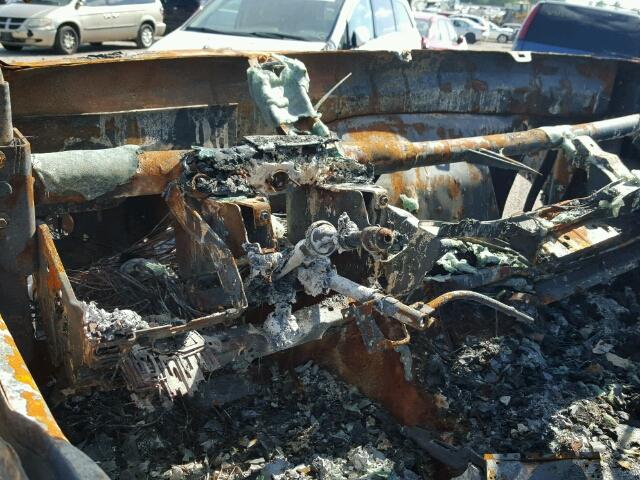 3FRNX65N44V688531 - 2004 FORD F650 BURN photo 8