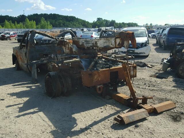 1FDAF57F11EC89724 - 2001 FORD F550 BURN photo 3