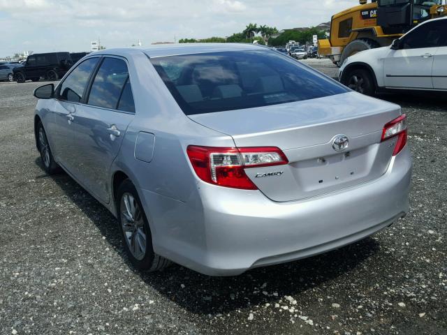 4T1BF1FK1DU256485 - 2013 TOYOTA CAMRY L 银色 照片 3