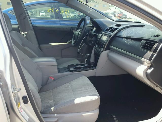 4T1BF1FK1DU256485 - 2013 TOYOTA CAMRY L 银色 照片 5