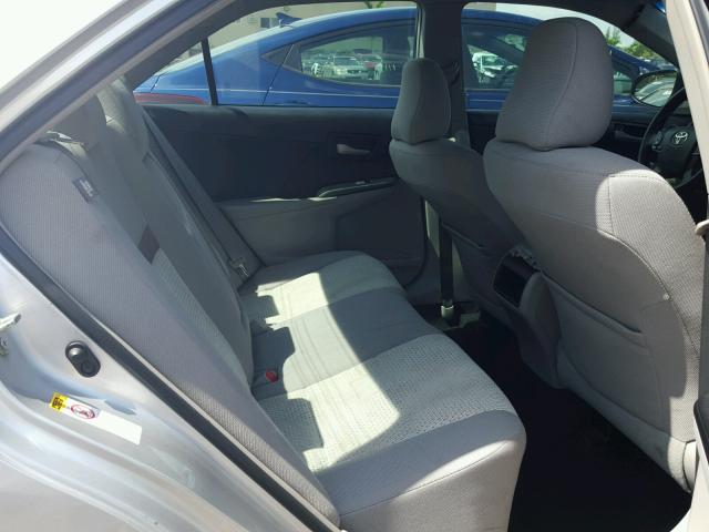 4T1BF1FK1DU256485 - 2013 TOYOTA CAMRY L 银色 照片 6