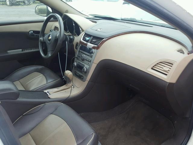 1G1ZE5E70AF299010 - 2010 CHEVROLET MALIBU LTZ 白色 照片 5