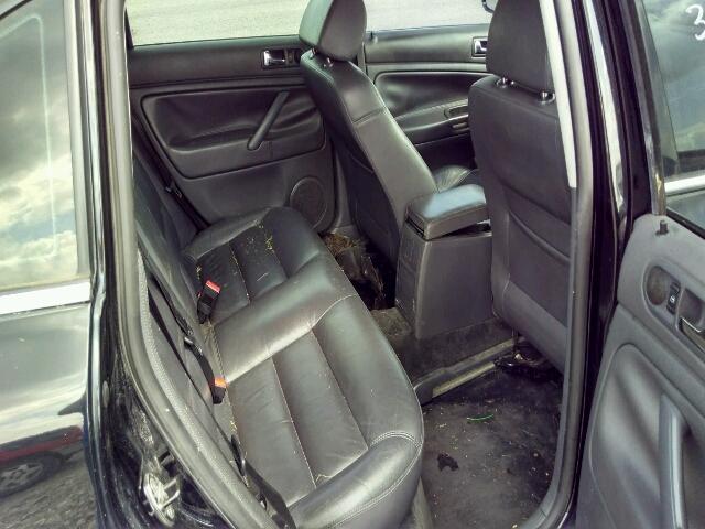 WVWAD63B15P044208 - 2005 VOLKSWAGEN PASSAT BLACK photo 6