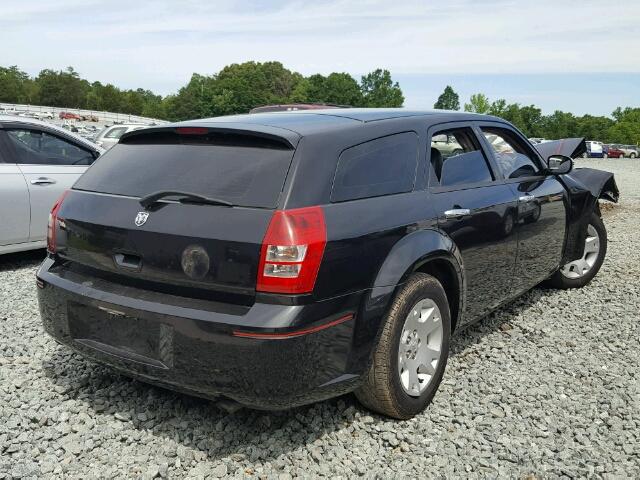 2D4FV48T15H534003 - 2005 DODGE MAGNUM SE BLACK photo 4