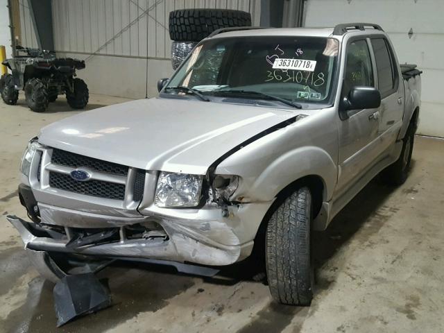 1FMZU77K84UC12599 - 2004 FORD EXPLORER S SILVER photo 2