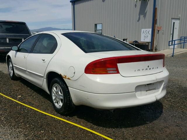 2B3HD46R5XH654455 - 1999 DODGE INTREPID WHITE photo 3