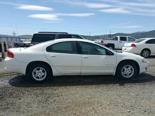 2B3HD46R5XH654455 - 1999 DODGE INTREPID WHITE photo 9