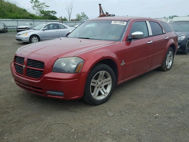 2D4FV48T55H642513 - 2005 DODGE MAGNUM SE RED photo 2