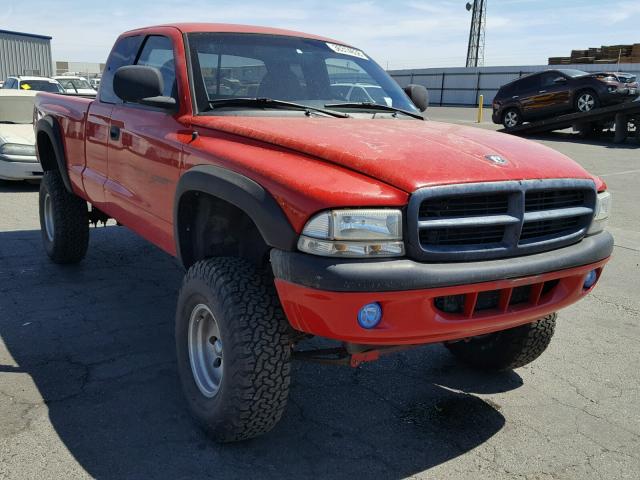 1B7GG22Y4XS234178 - 1999 DODGE DAKOTA RED photo 1