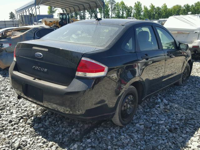 1FAHP34N58W225938 - 2008 FORD FOCUS S/SE BLACK photo 4