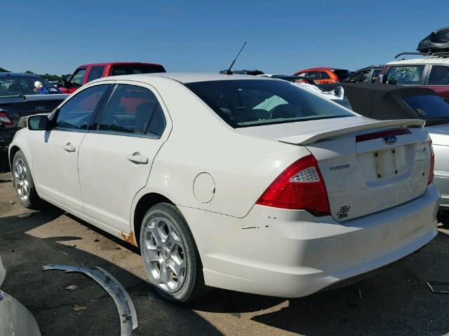 3FAHP0HA1AR147057 - 2010 FORD FUSION WHITE photo 3