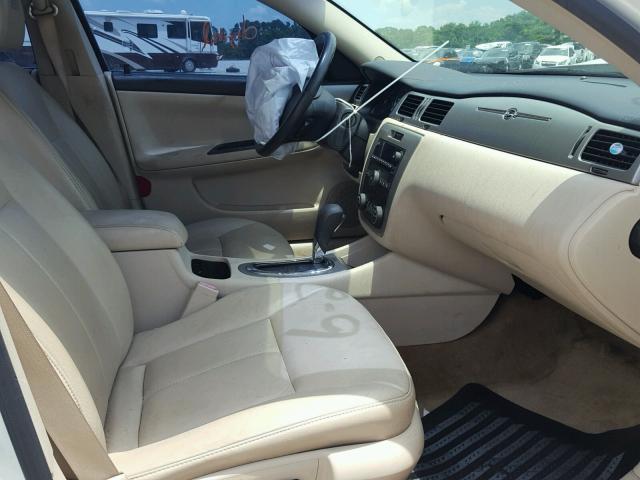 2G1WD58C389212153 - 2008 CHEVROLET IMPALA SUP თეთრი ფოტო 5