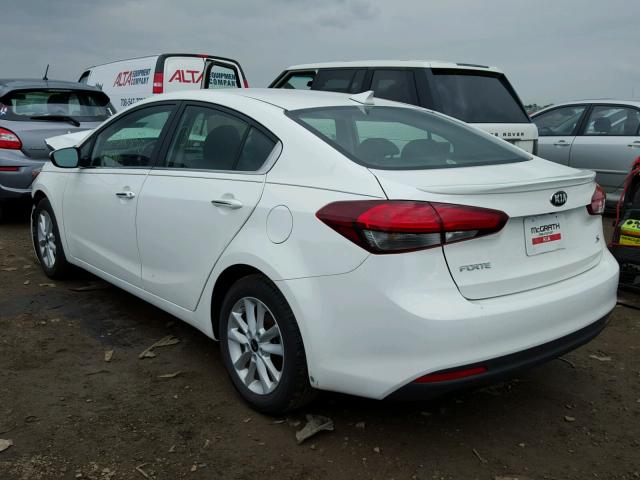 3KPFL4A72HE105341 - 2017 KIA FORTE LX WHITE photo 3